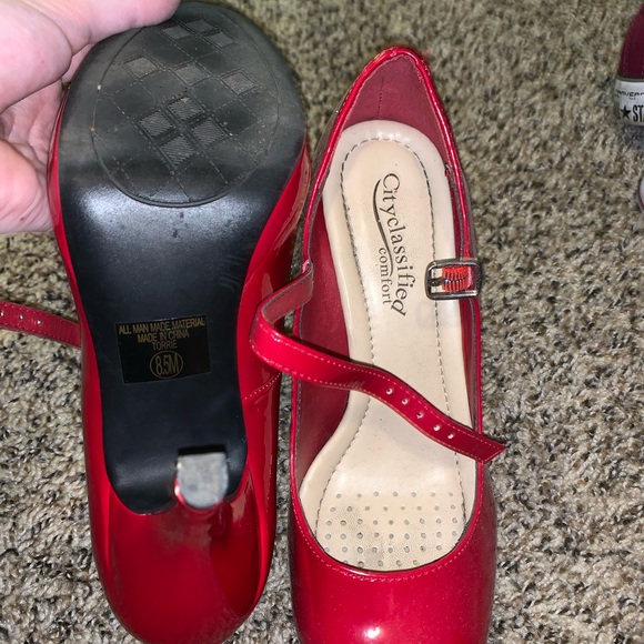 red heels - Picture 3 of 3